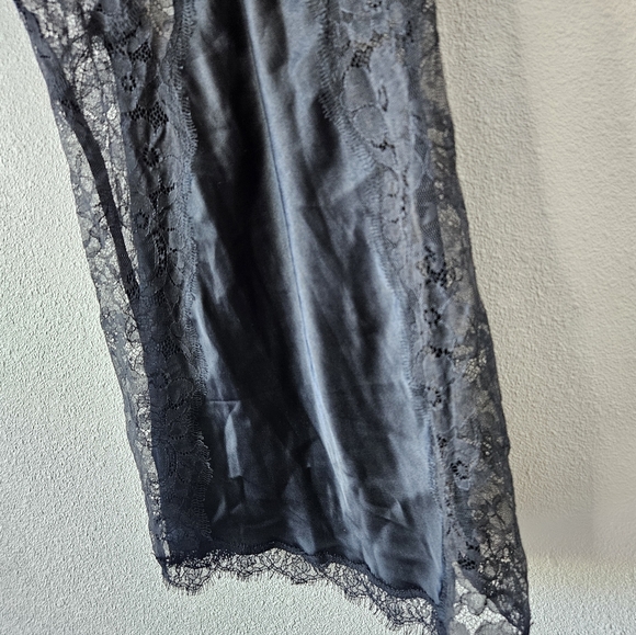 Victoria's Secret Lingerie - Picture 4 of 13